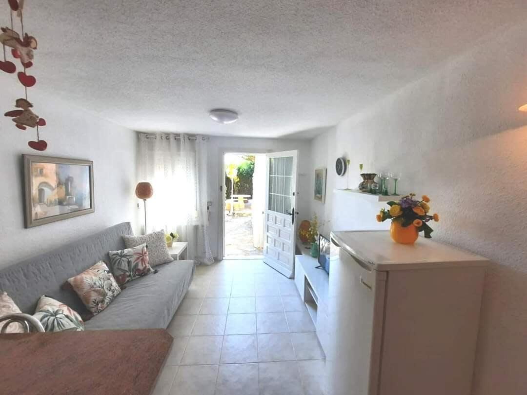 Quaint Ground Floor Apartment With Pool Lb1 Torrevieja Buitenkant foto