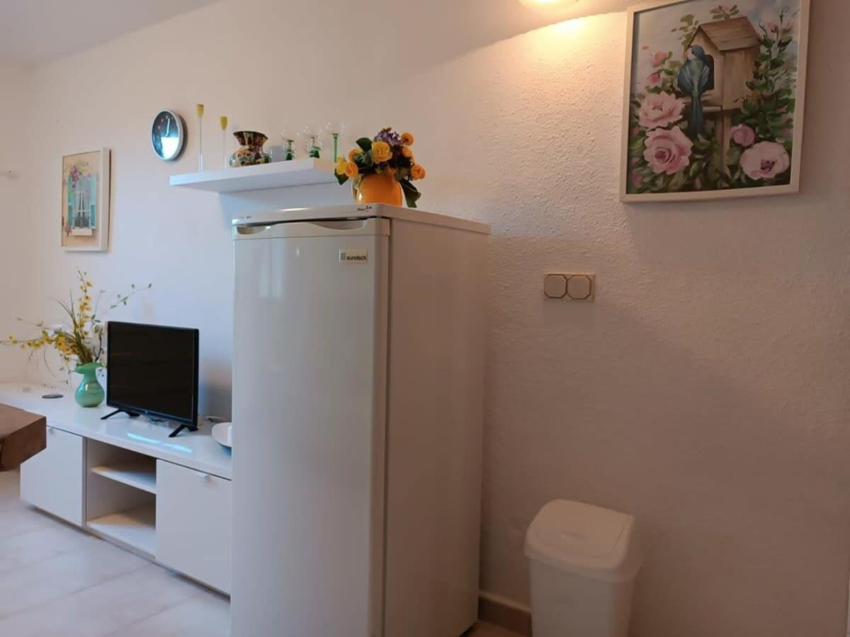 Quaint Ground Floor Apartment With Pool Lb1 Torrevieja Buitenkant foto