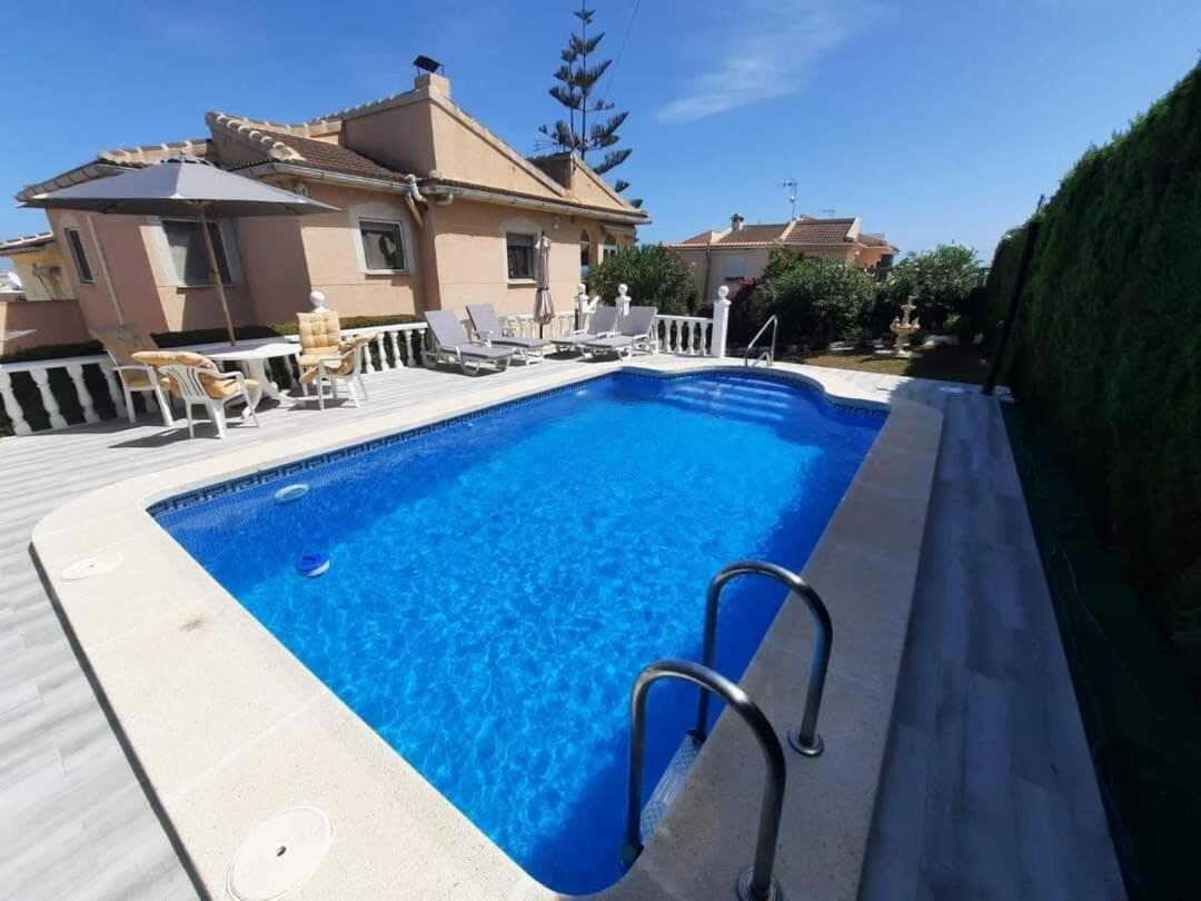 Quaint Ground Floor Apartment With Pool Lb1 Torrevieja Buitenkant foto