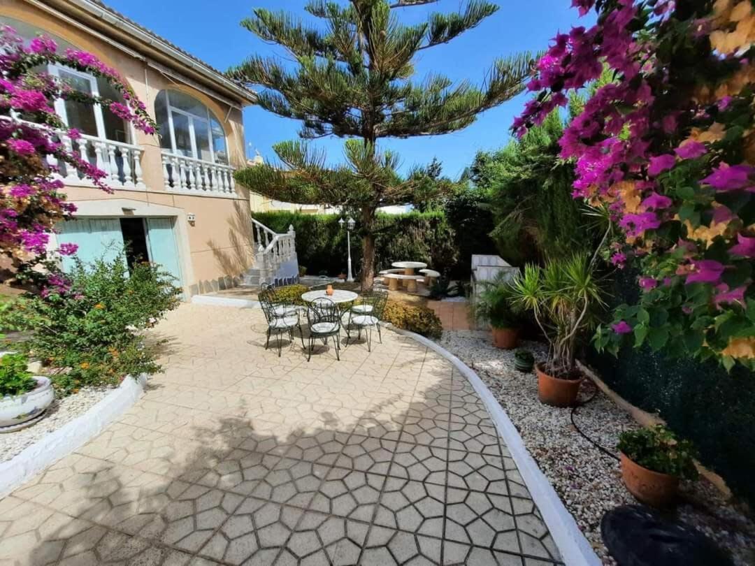 Quaint Ground Floor Apartment With Pool Lb1 Torrevieja Buitenkant foto